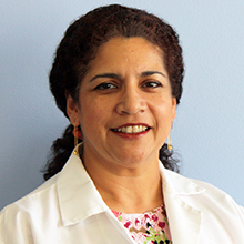 Ana Natale-Pereira headshot